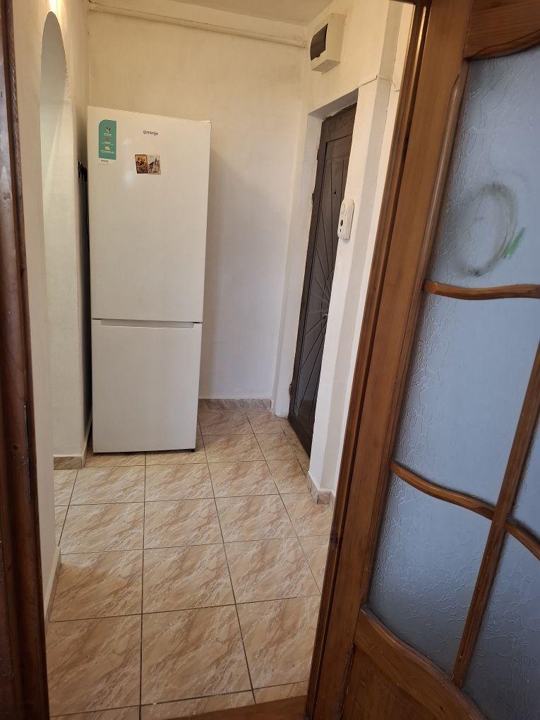 Vand apartament 2 camere