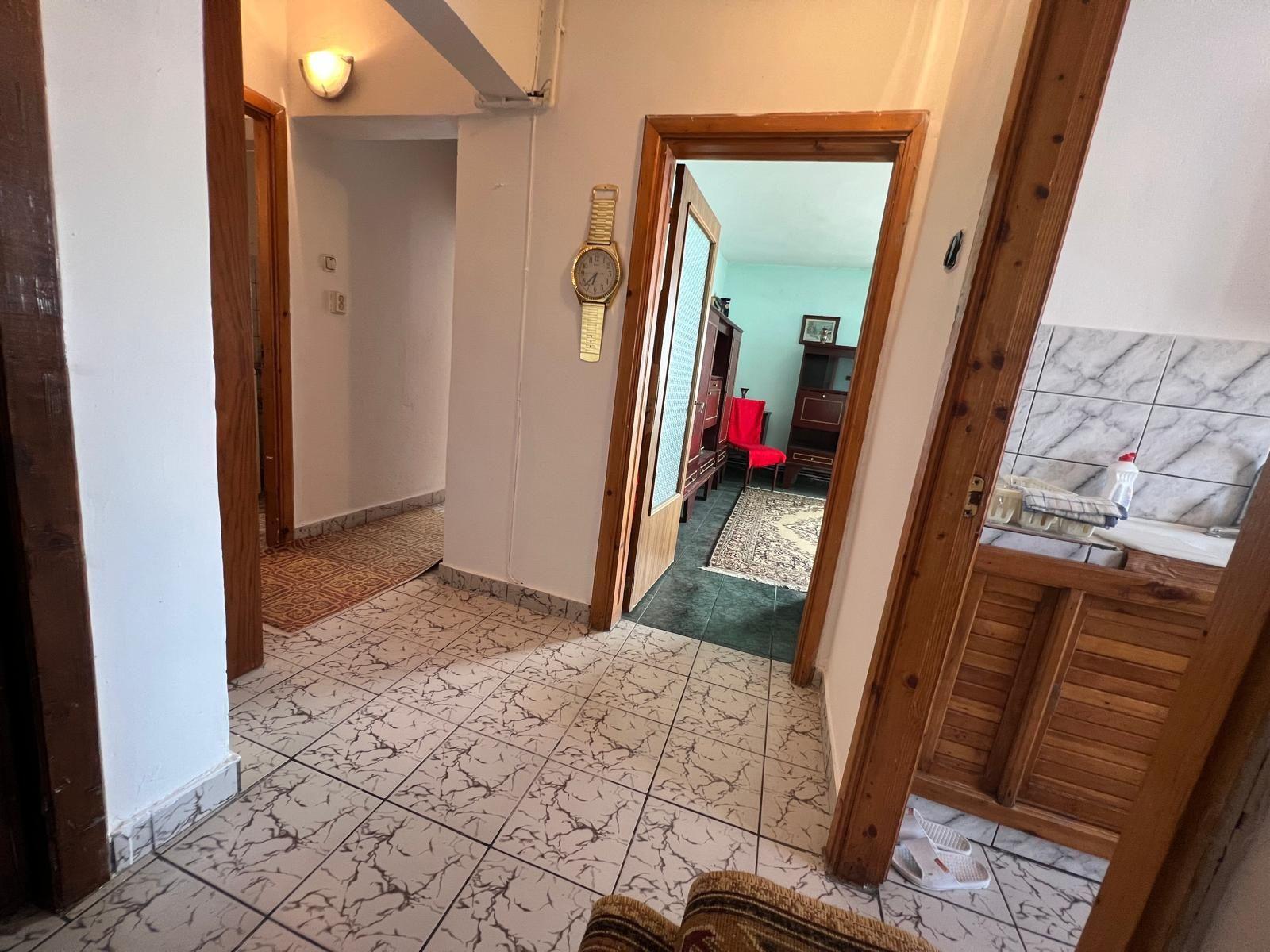 Vânzare apartament spatios, decomandat, Catedrala, 58mp utili - imagine 1