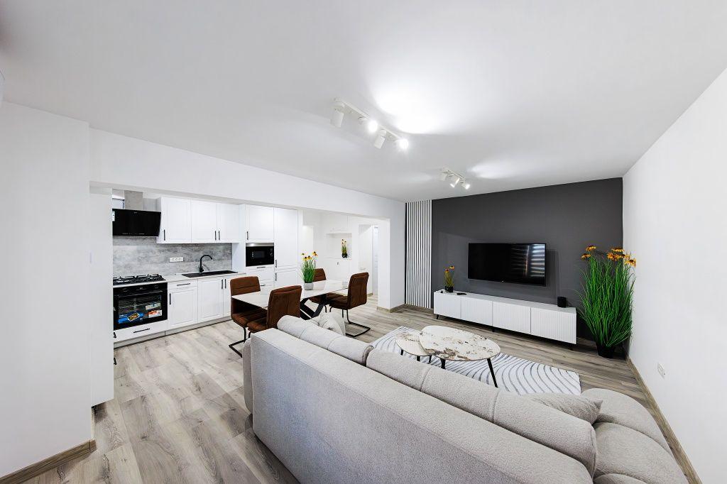 Citește tot - închiriez Apartament 3 camere centru