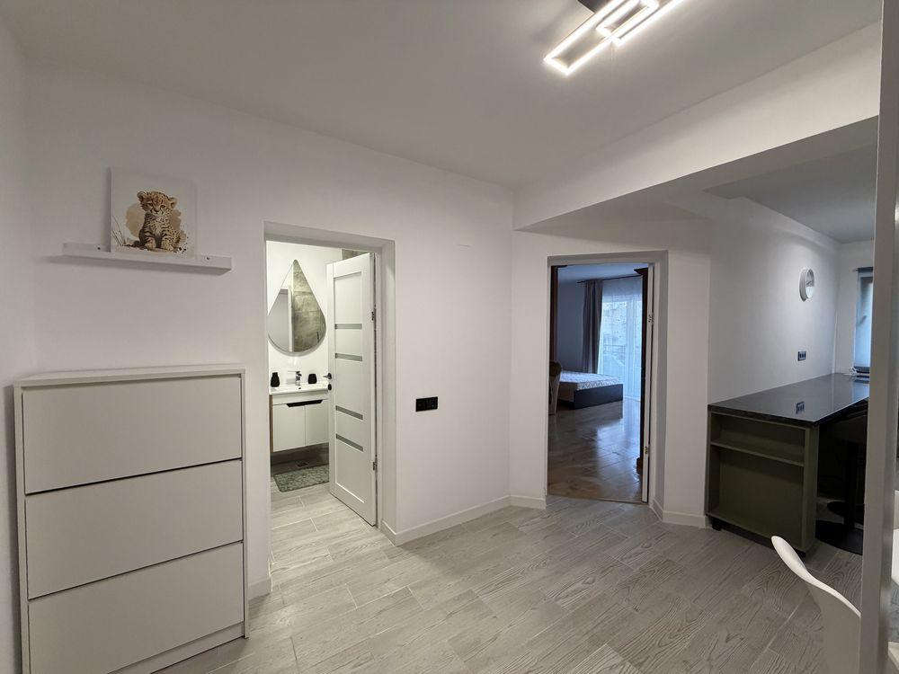 OPORTUNITATE! Apartament cu 2 camere recent renovat - imagine 1