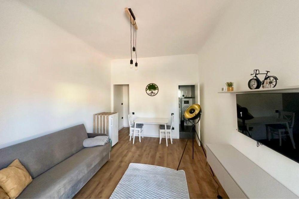 Bulevardul Eroilor - Apartament cu o camera - imagine 1