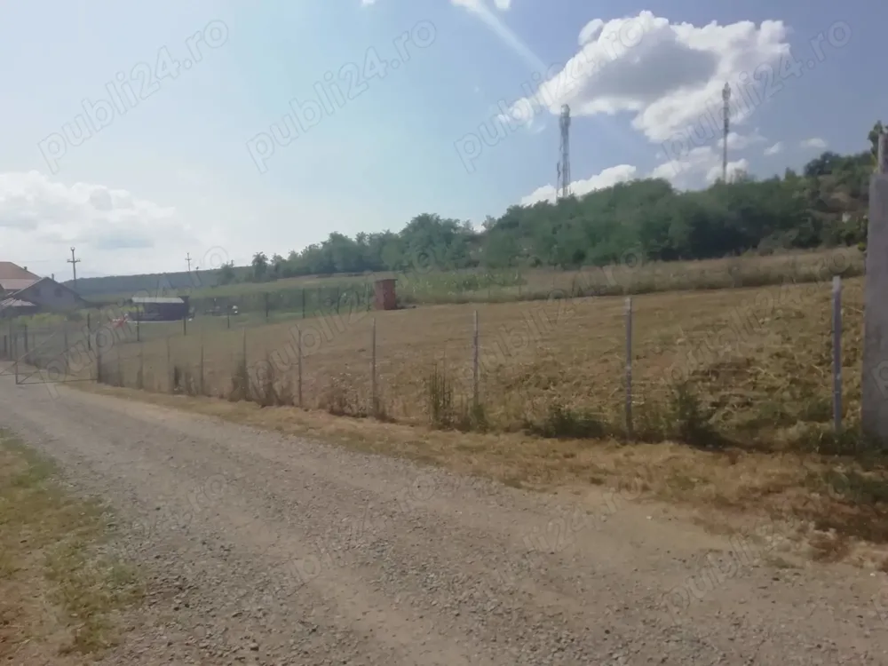 Vand teren intravilan Santana de Mures 811 MP