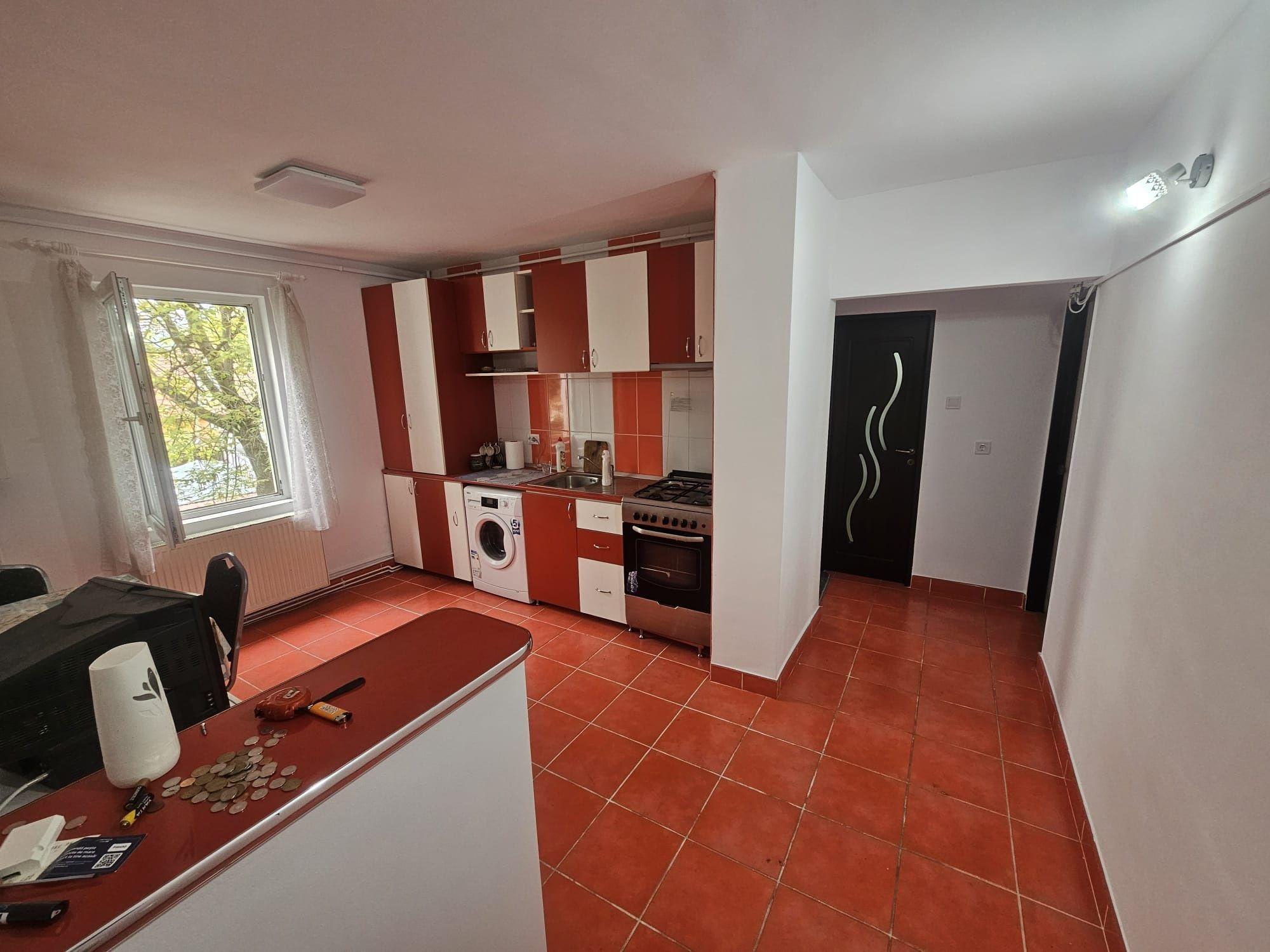 Inchiriez apartament zona Unirii, str. Ion Mihut - imagine 1