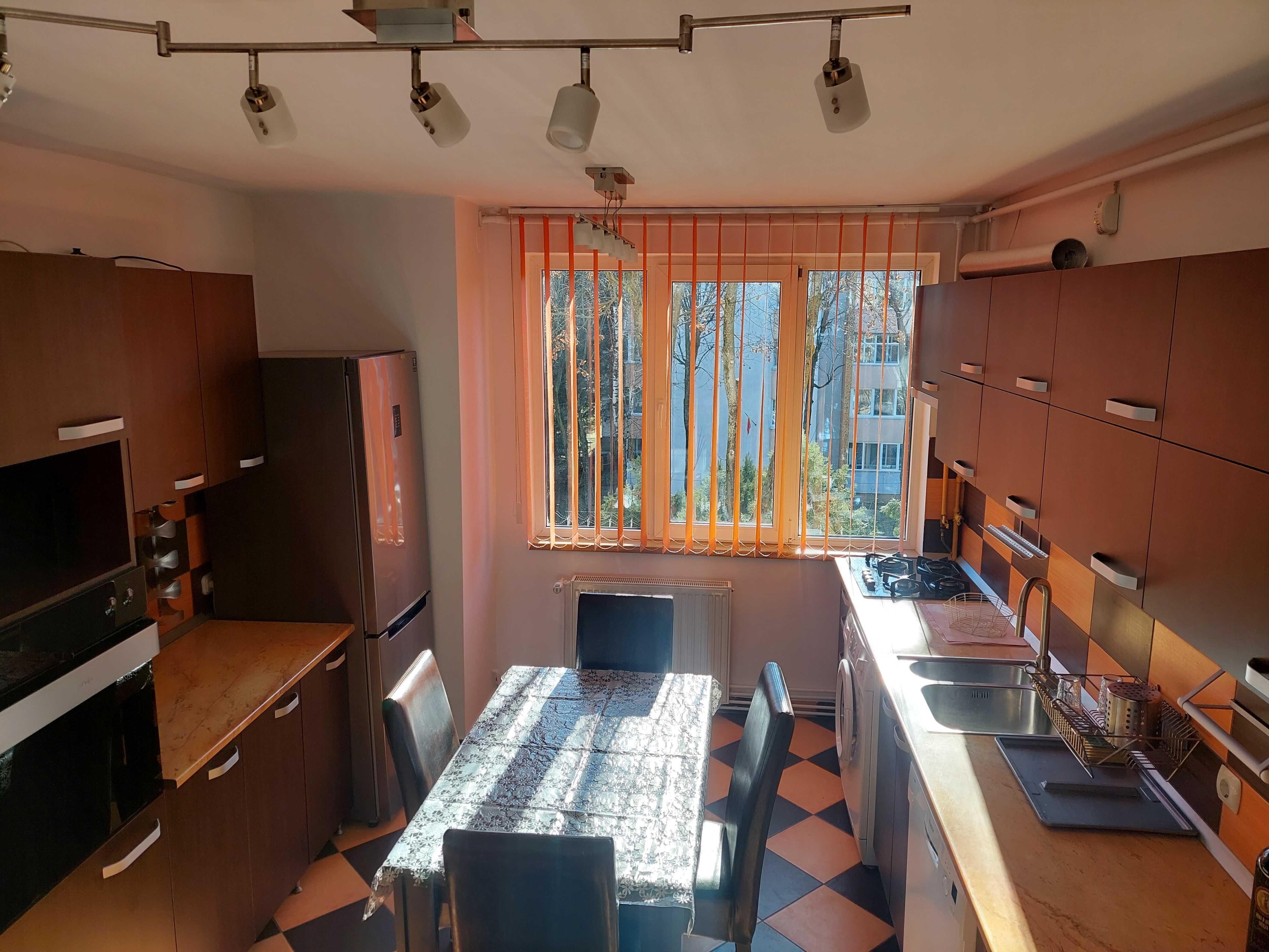 Apartament două camere de închiriat - imagine 1