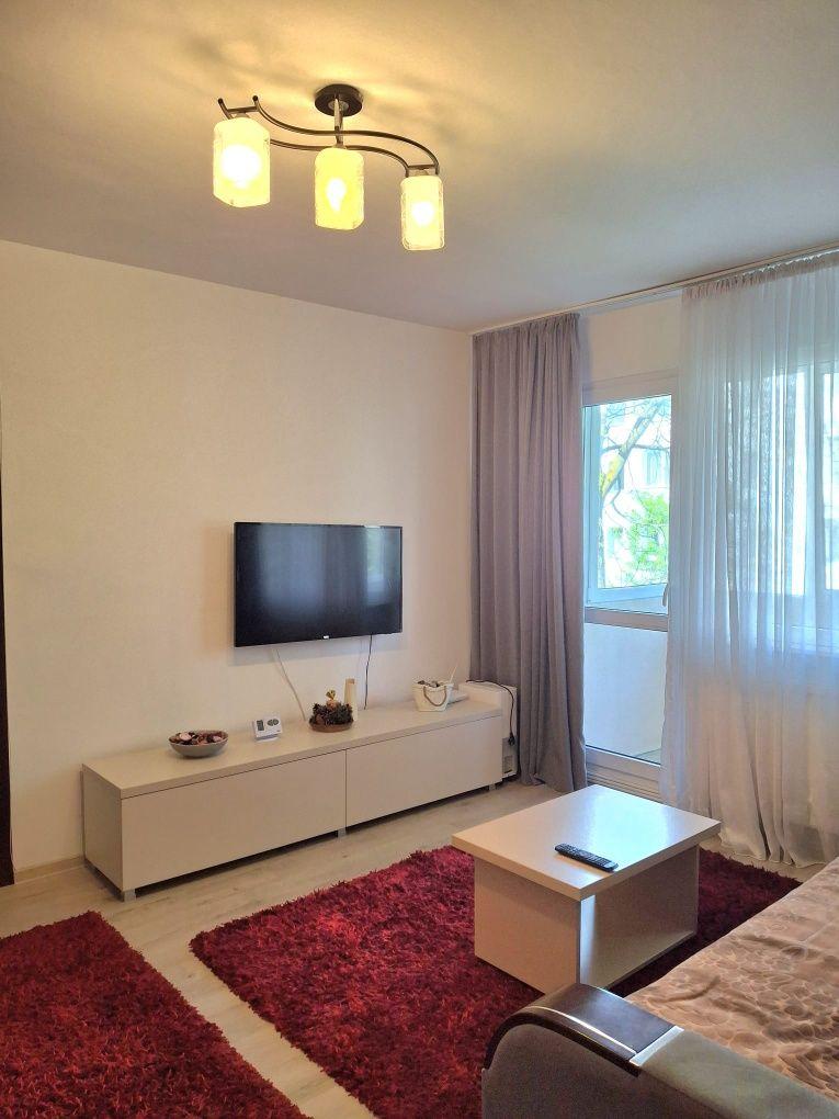 Apartament 2 camere, in zona Astra