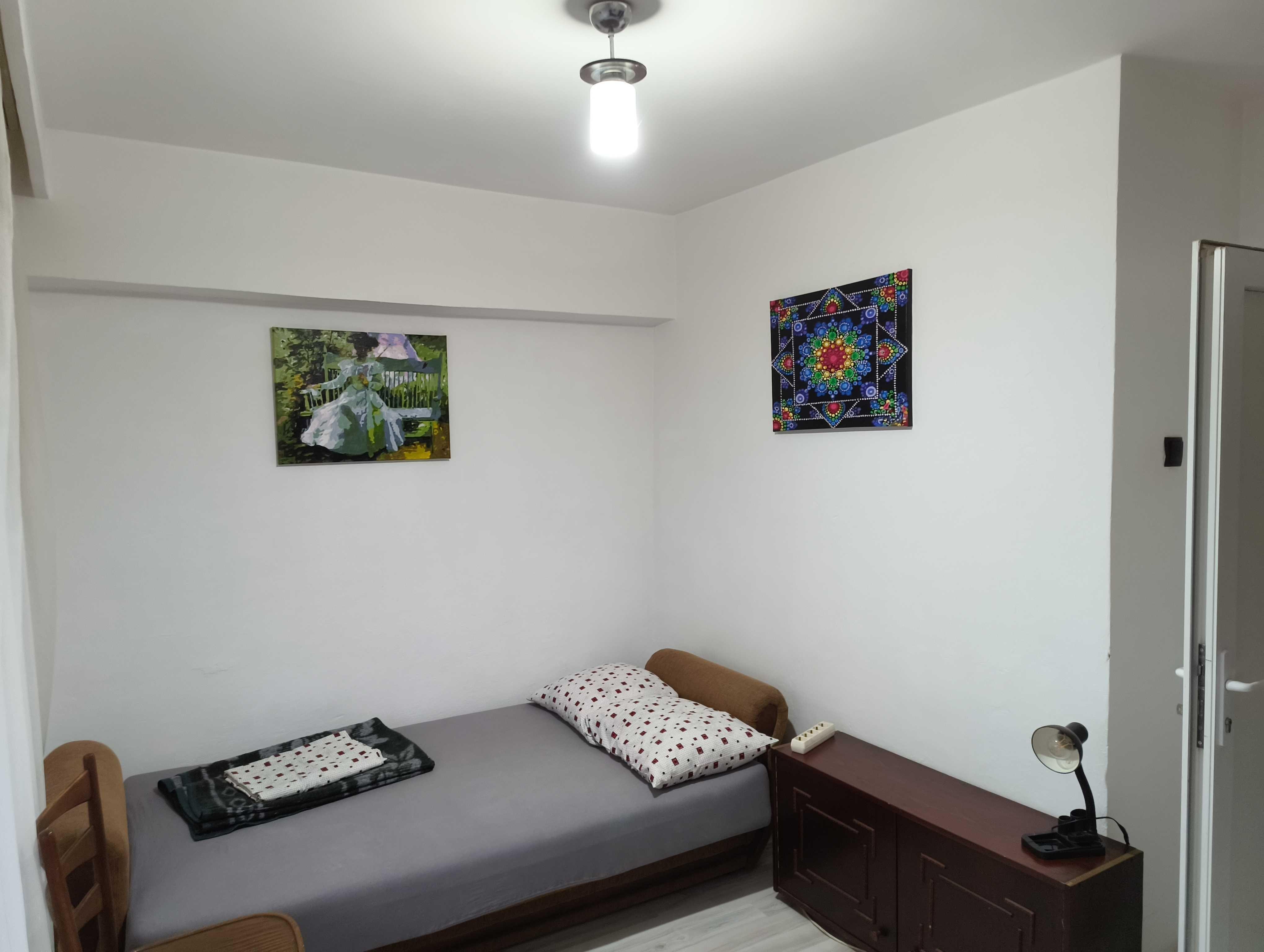 Inchiriez apartament Delfinariu