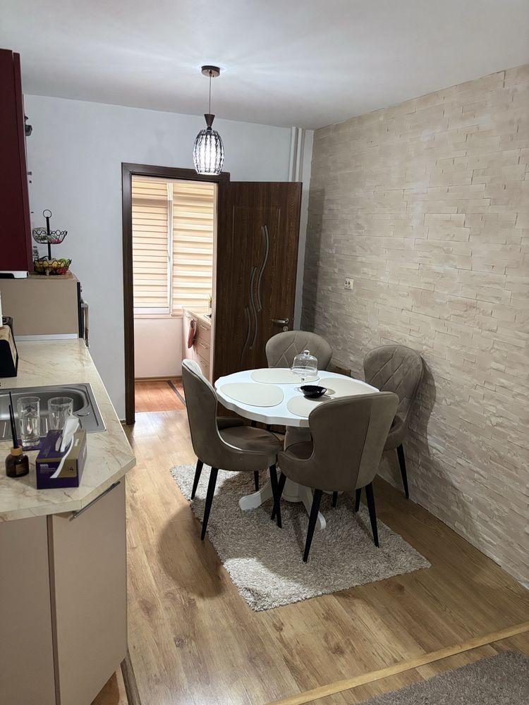 Apartament cu 2 camere, decomandat, de vanzare - imagine 1