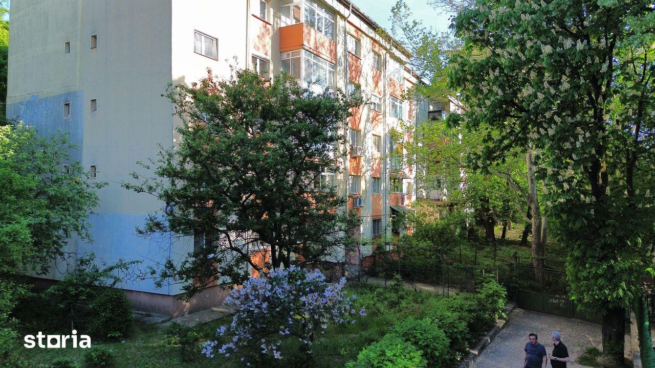 Apartament 4 Camere Decomandat Boxa 44 MP Brazda Pedagogic - imagine 1