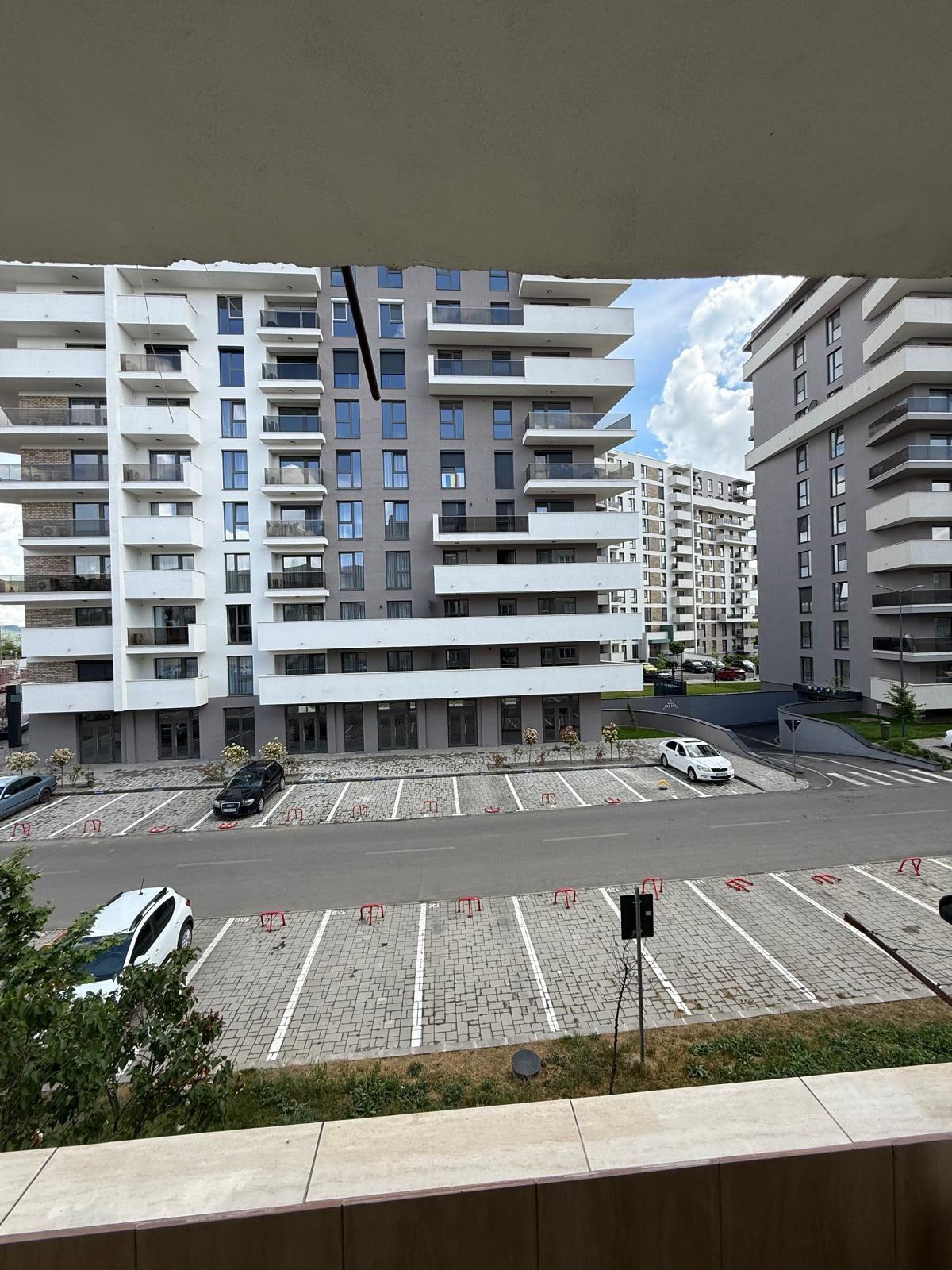 Vând apartament zona nufărul