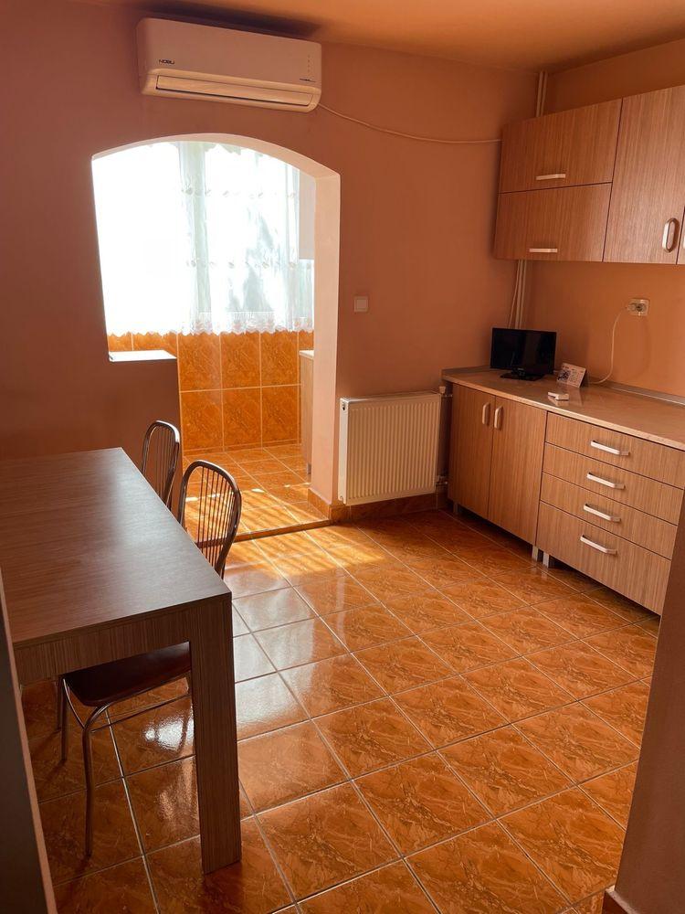 Vand apartament PB mare 3 camere