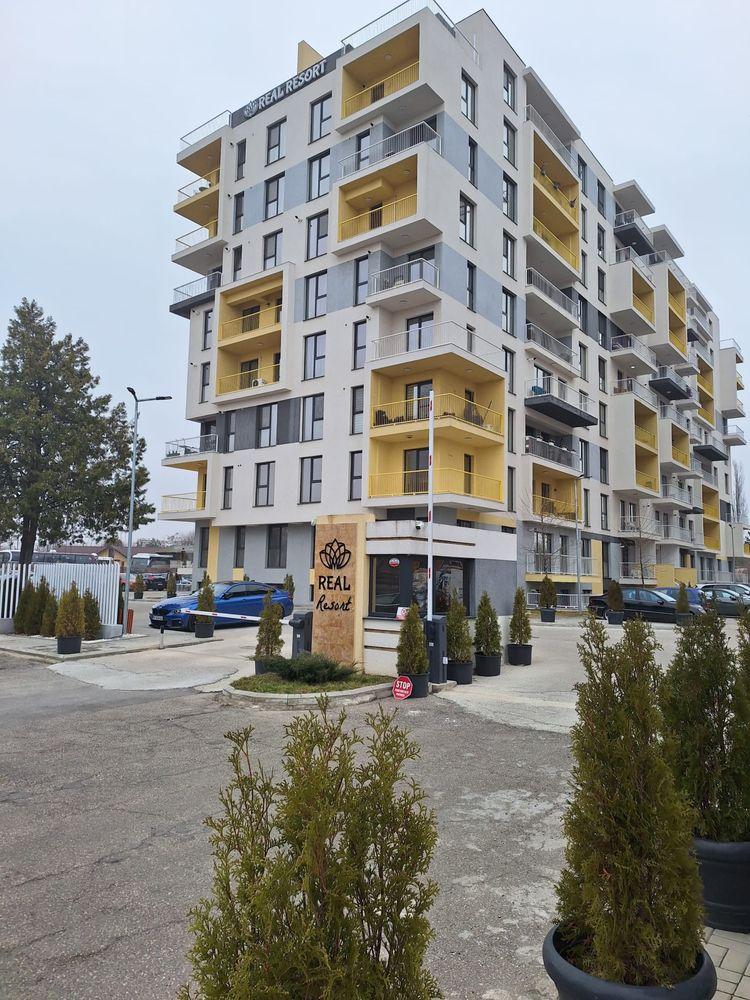 Inchiriez apartament