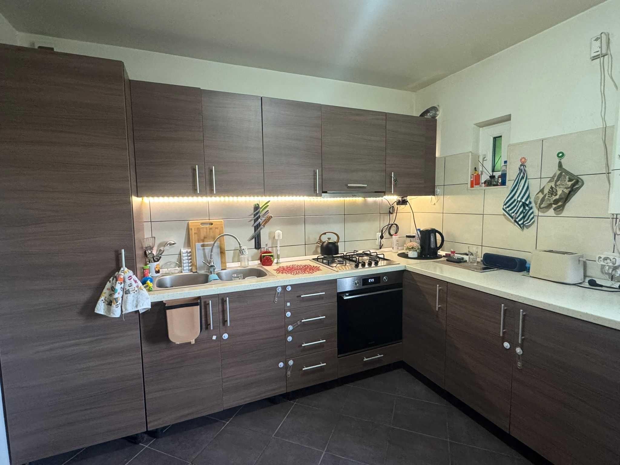 inchiriez apartament 2 camere decomadant, centrala proprie, bloc reabilitat, loc parcare, zona Obor str. Popa Nicolae - imagine 1