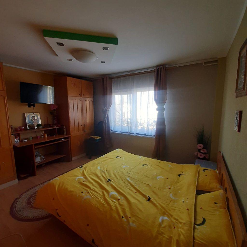 Vând apartament cu 2 camere cu loc parcare pe strada Pridvorului - imagine 1