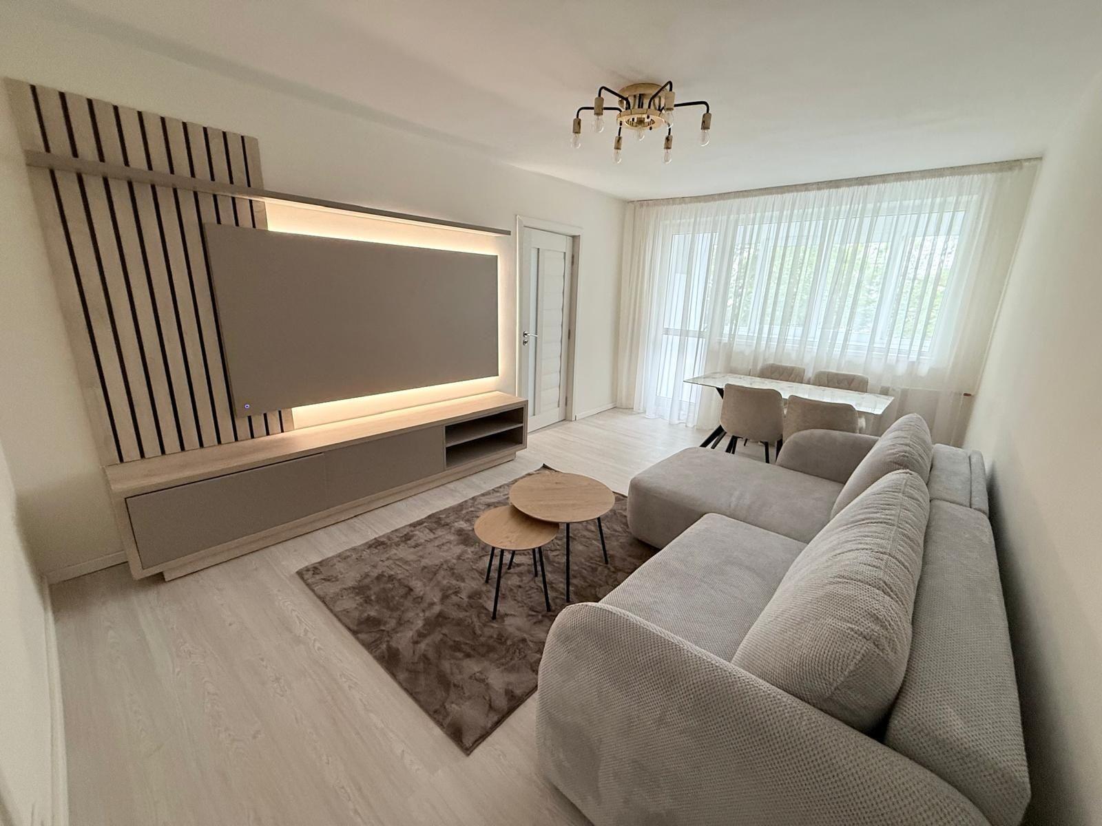 Apartament de inchiriat Favorit

Apartament modern cu 3 camere, amenajat complet cu designer de interior, finisaje premium și mobilie - imagine 1