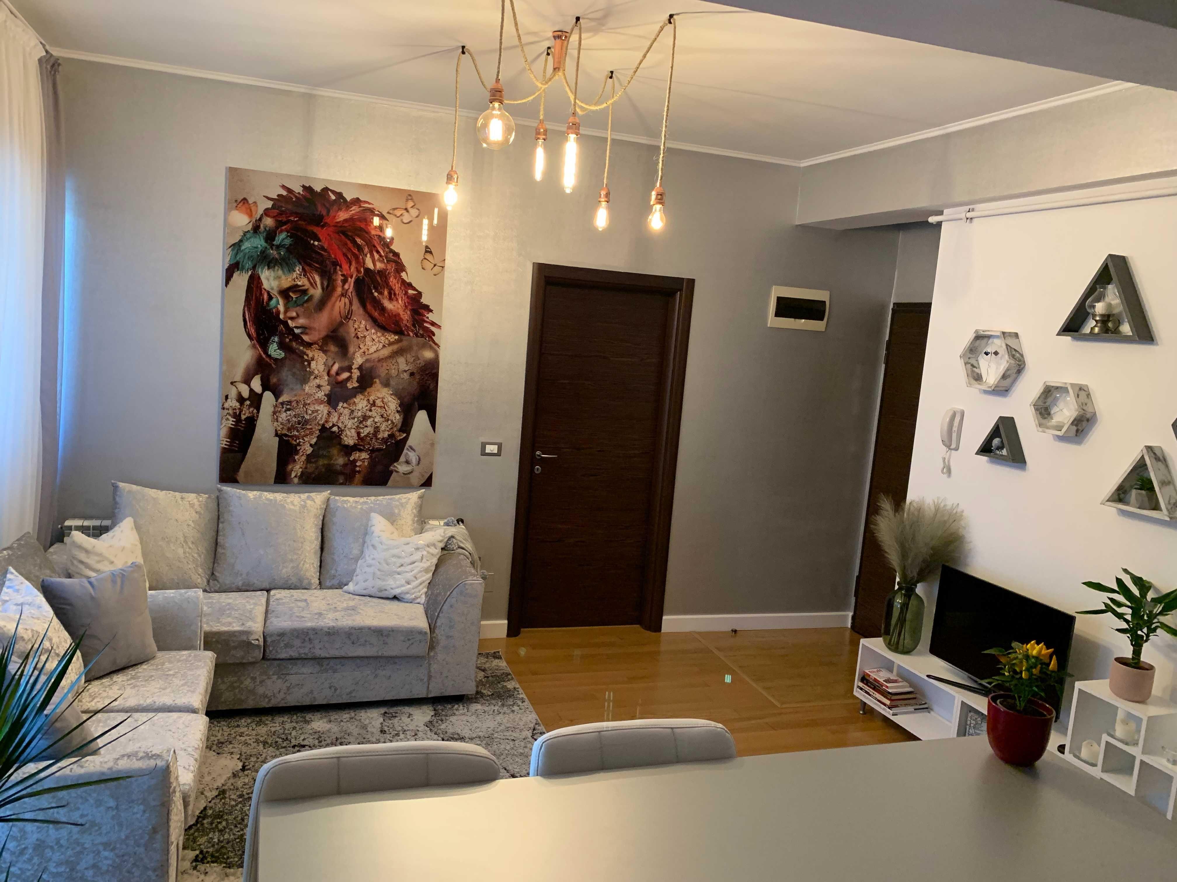 Inchiriez apartament 3 camere, Zona Palatul Bragadiru, Strada Sabinelor - imagine 1