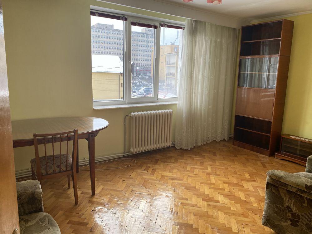Apartament 4 camere Eroilor Pitesti - imagine 1