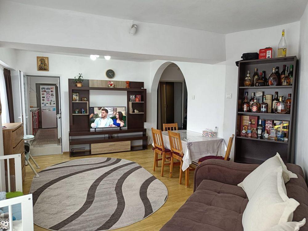 Apartament 2 camere  , zona Bd:Republicii 15/Libraria Compas /Marinex