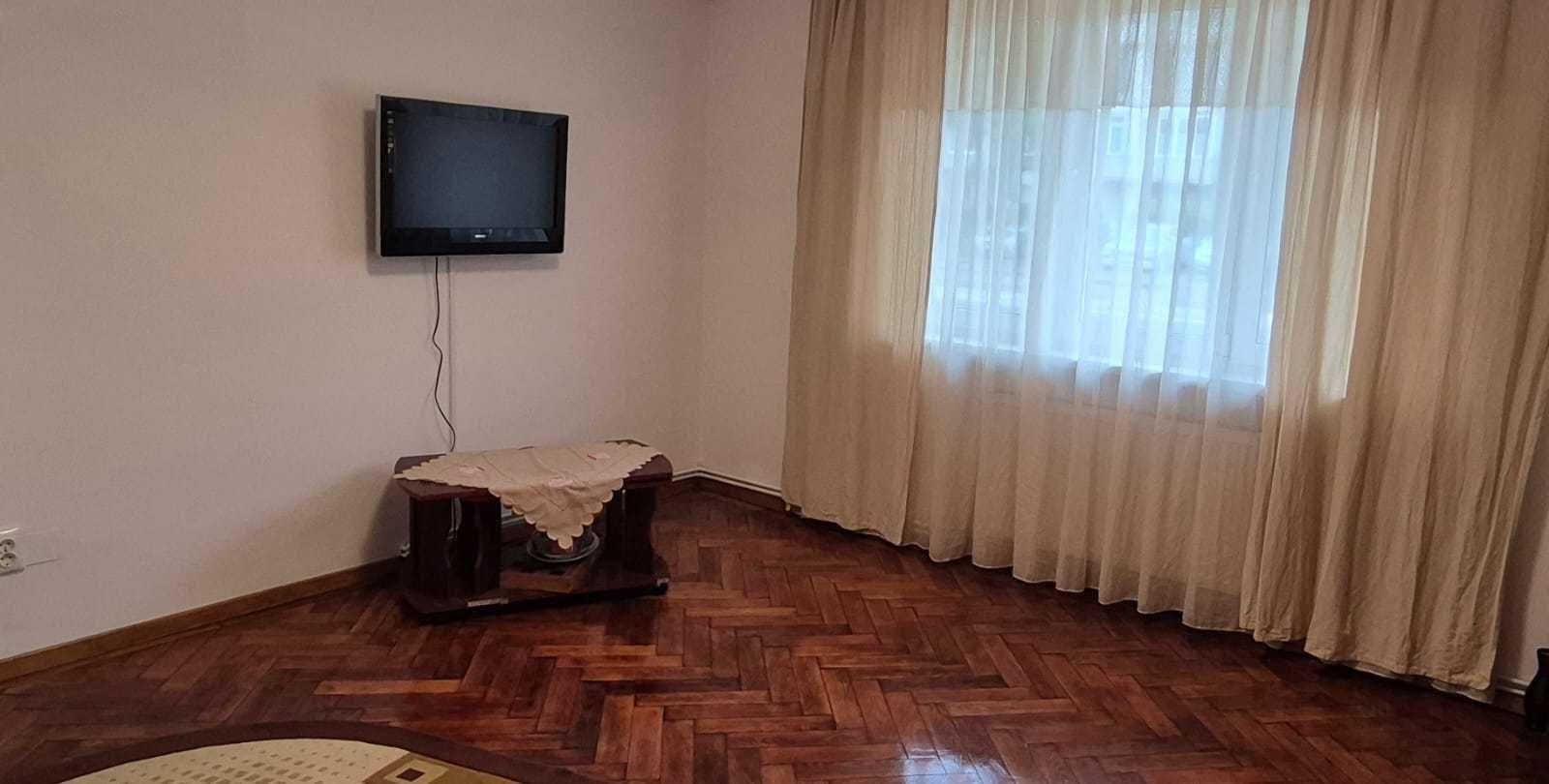 Inchiriez apartmanet 3 camere Rusciorului - imagine 1