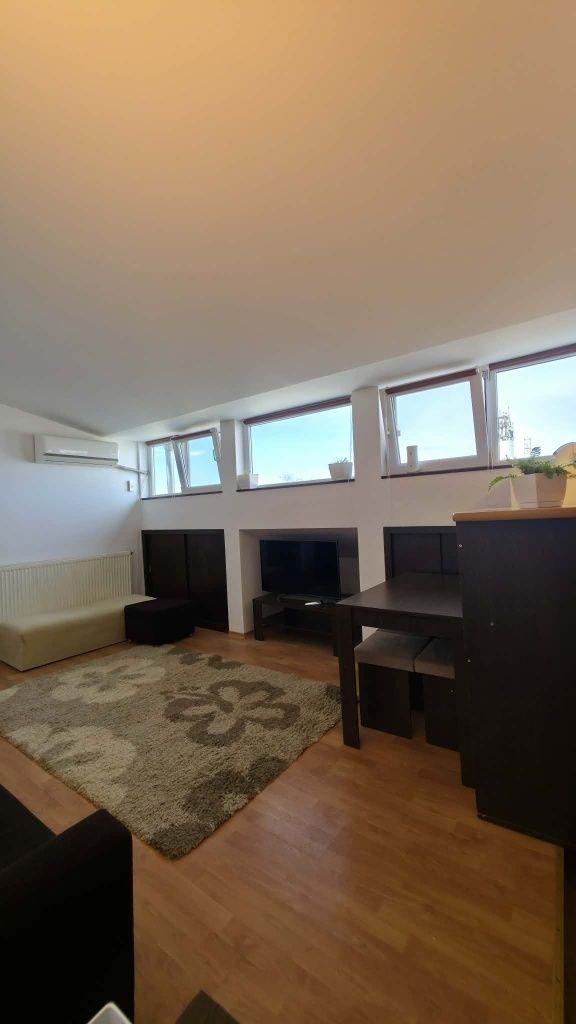 Închiriez apartament - imagine 1