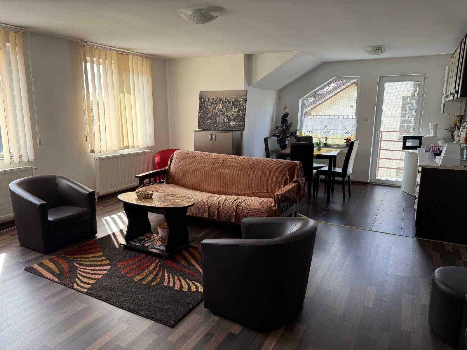 Apartament 3 camere de vânzare – Unirea, Bistrița | 56 mp + pod privat + parcare - imagine 1
