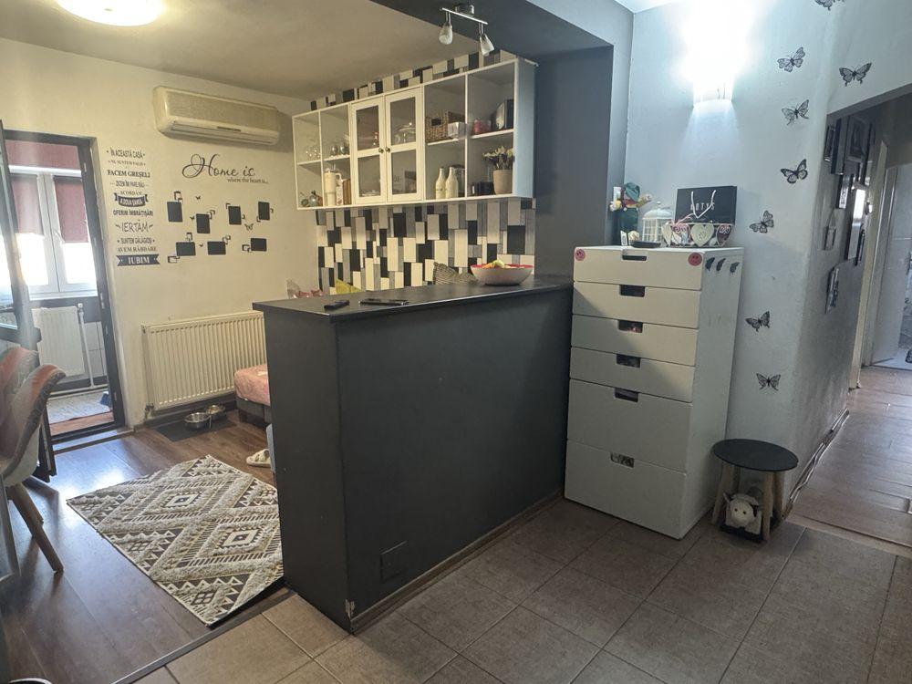 Apartament 3 camere Decomandat