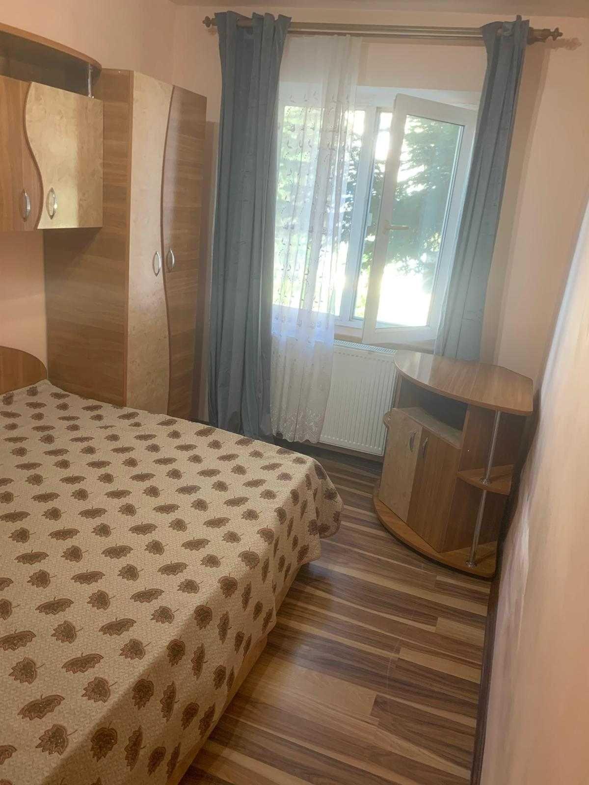 apartament 3 camere etaj 1 Targoviste