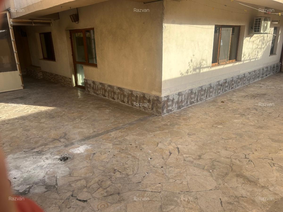 Apartament spatios 75mp plus terasa 75 mp plus boxa in demisol 25 mp - imagine 1