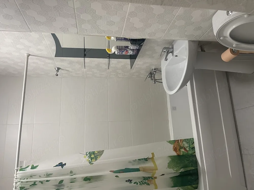 Închiriez apartament în str Sergent Ilie Petre - imagine 1