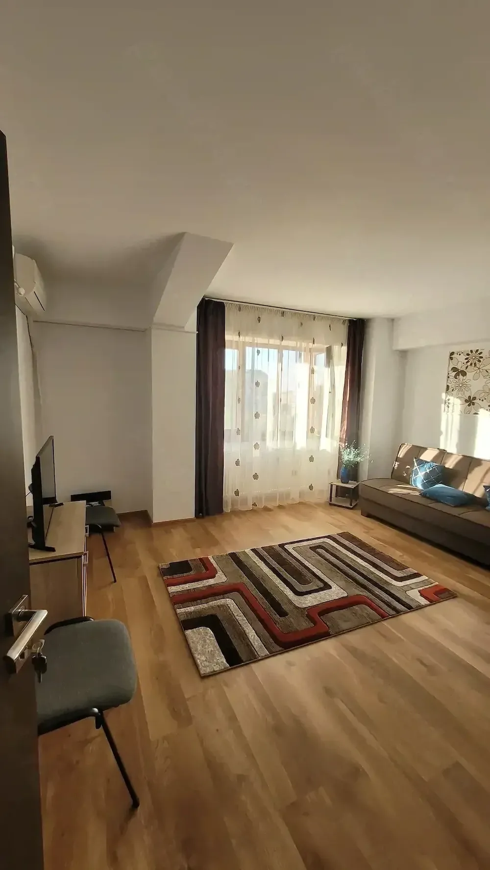 Inchiriez   ap 2 cam  50m2   in vila tomis 2 - imagine 1
