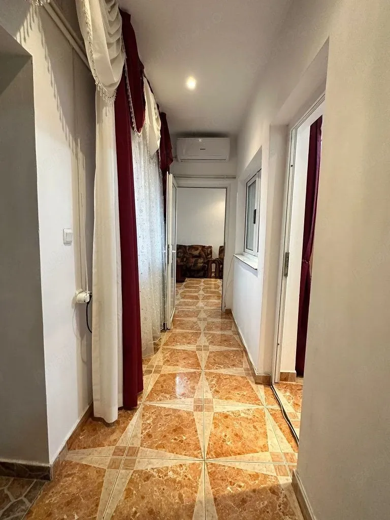 Casa 3 camere Delfinariu - imagine 1