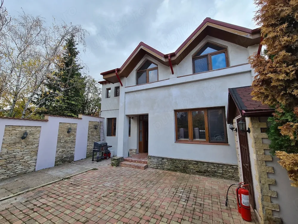 Casa vila cocheta in Baneasa str. D. Gherea cu parcare in curte -comision 0-