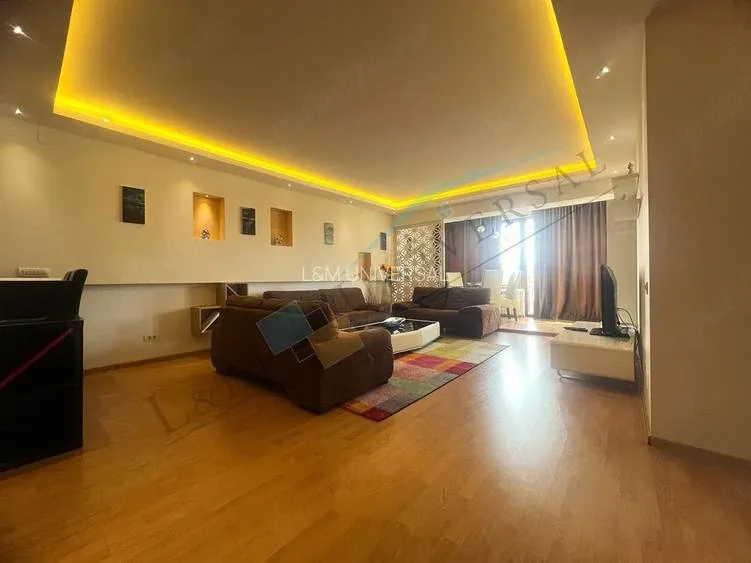 Închiriez apartament 2 camere, zonă centrală, Mall-vitan, bloc modern.