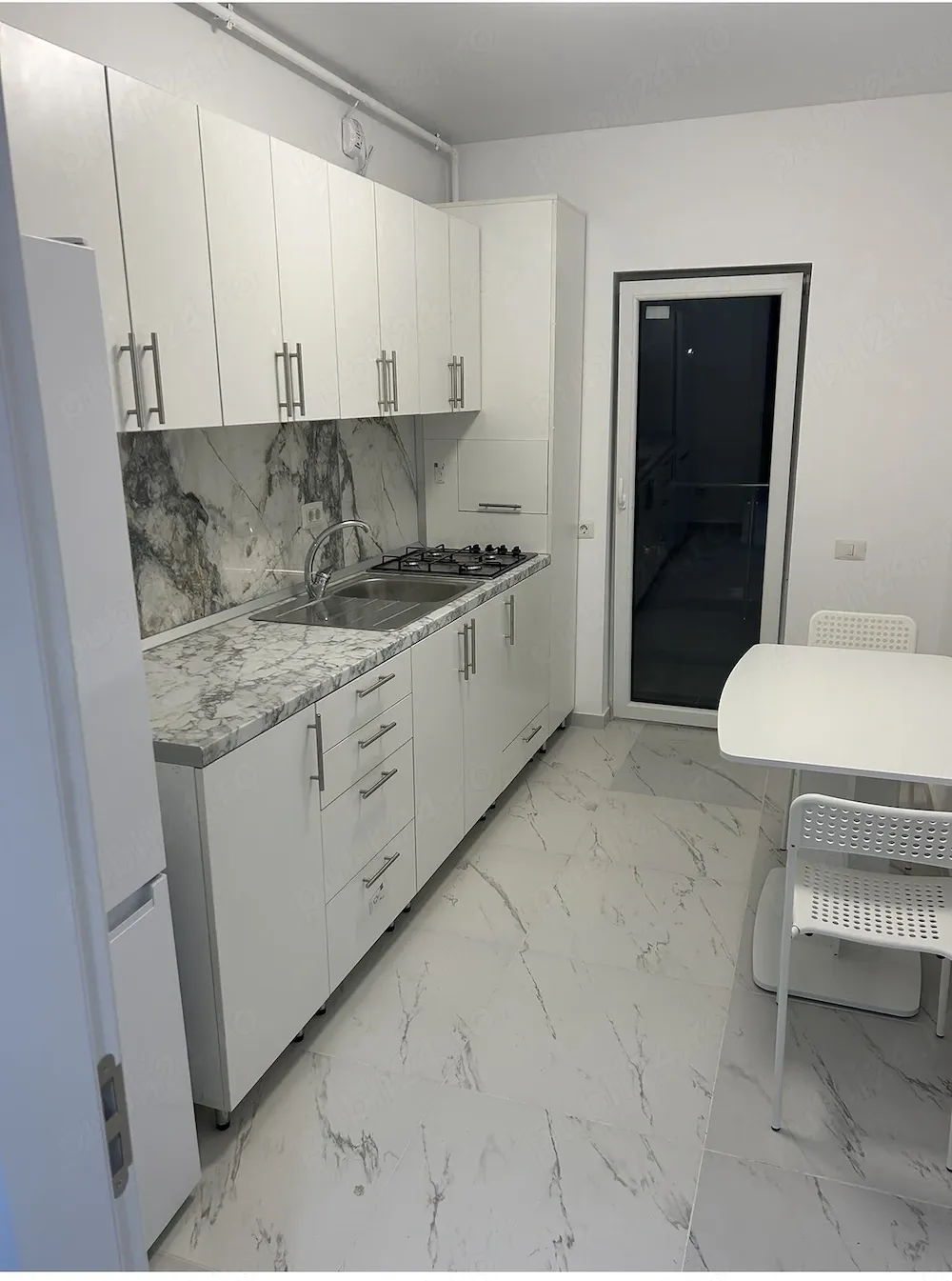 Inchiriez garsoniera noua-38mp-Aparatorii Patriei-Drumul Binelui,nr.10
