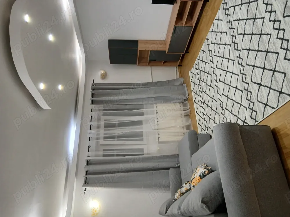 PROPRIETAR vând apartament decomandat 3 camere pe 13 Septembrie,2 stații de Hotel Marriott