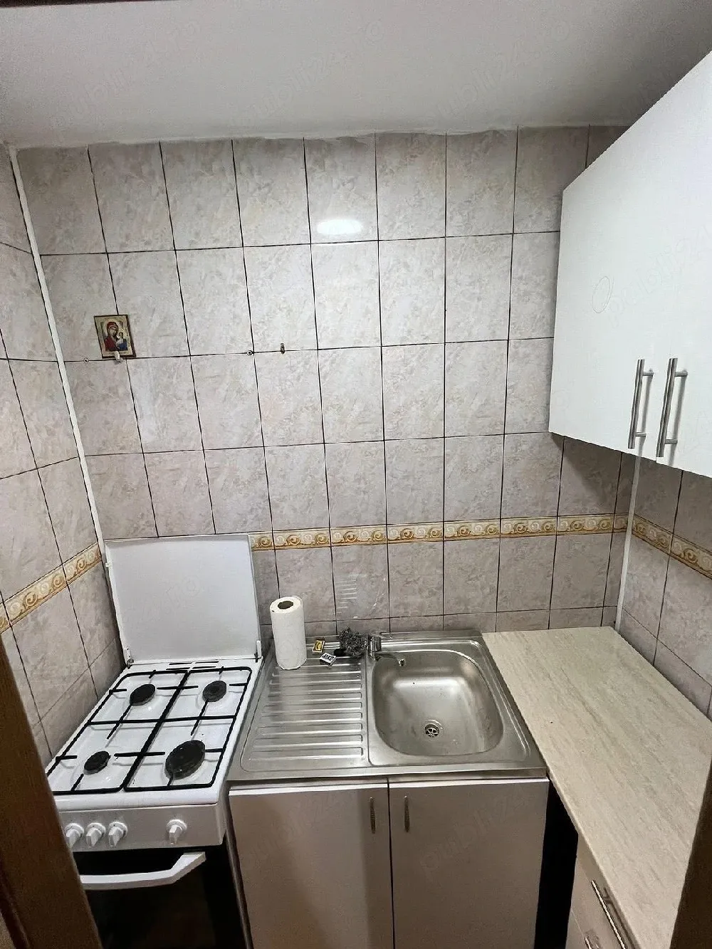 De închiriat garsoniera