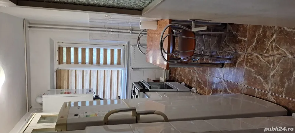 Închiriez apartament