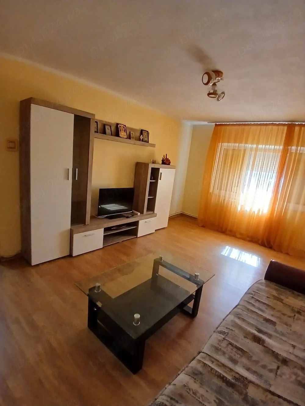 Vând apartament 2 camere - zona Ansamblul Buzăului - imagine 1