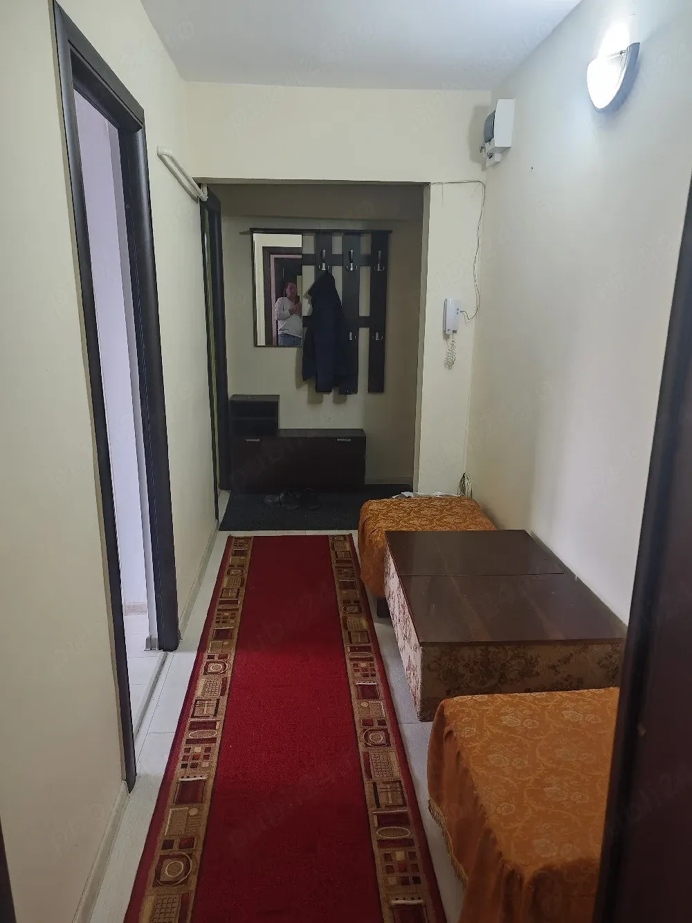 Inchiriez apartament cu 3 camere - imagine 1