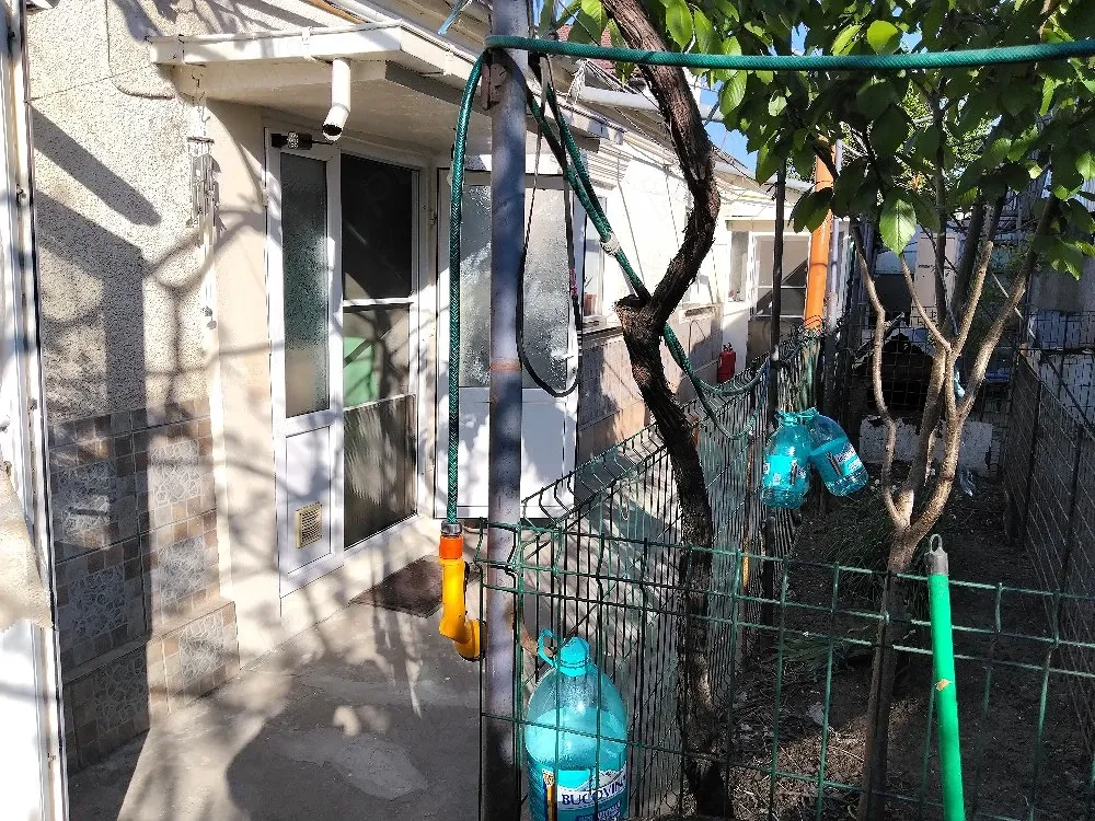 casă utilizabila cu 5 camere, 2 bai, 2 bucătării la 77000 euro - imagine 1
