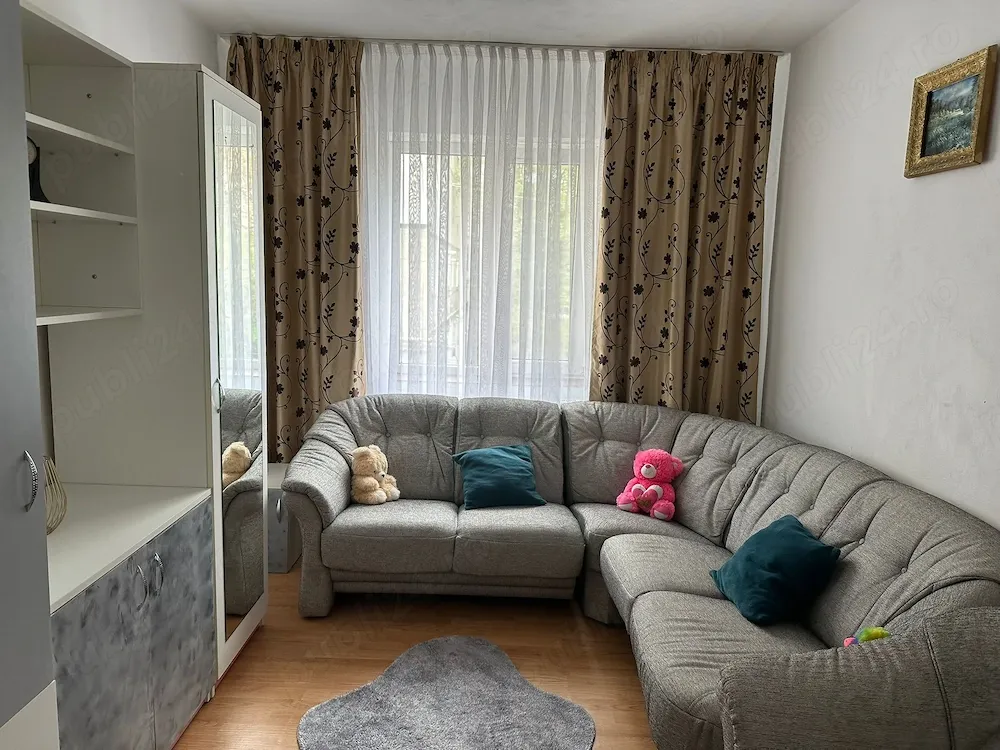 Inchiriez apartament 3camere aproape de Liceul Pedagogic