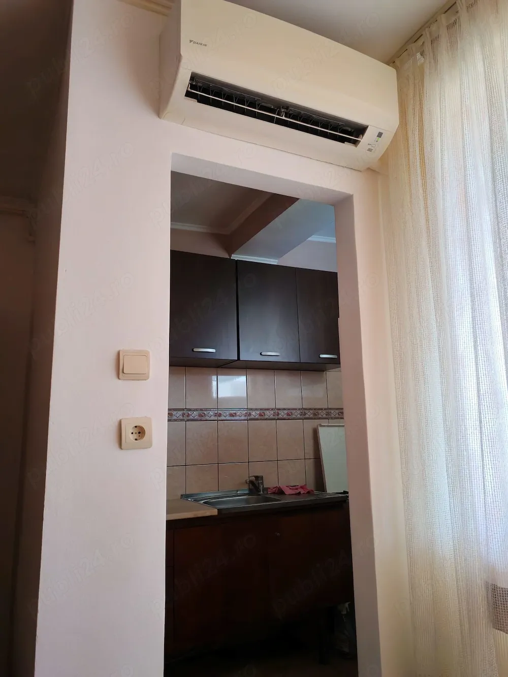 Garsonieră de închiriat   Zona Soarelui - imagine 1