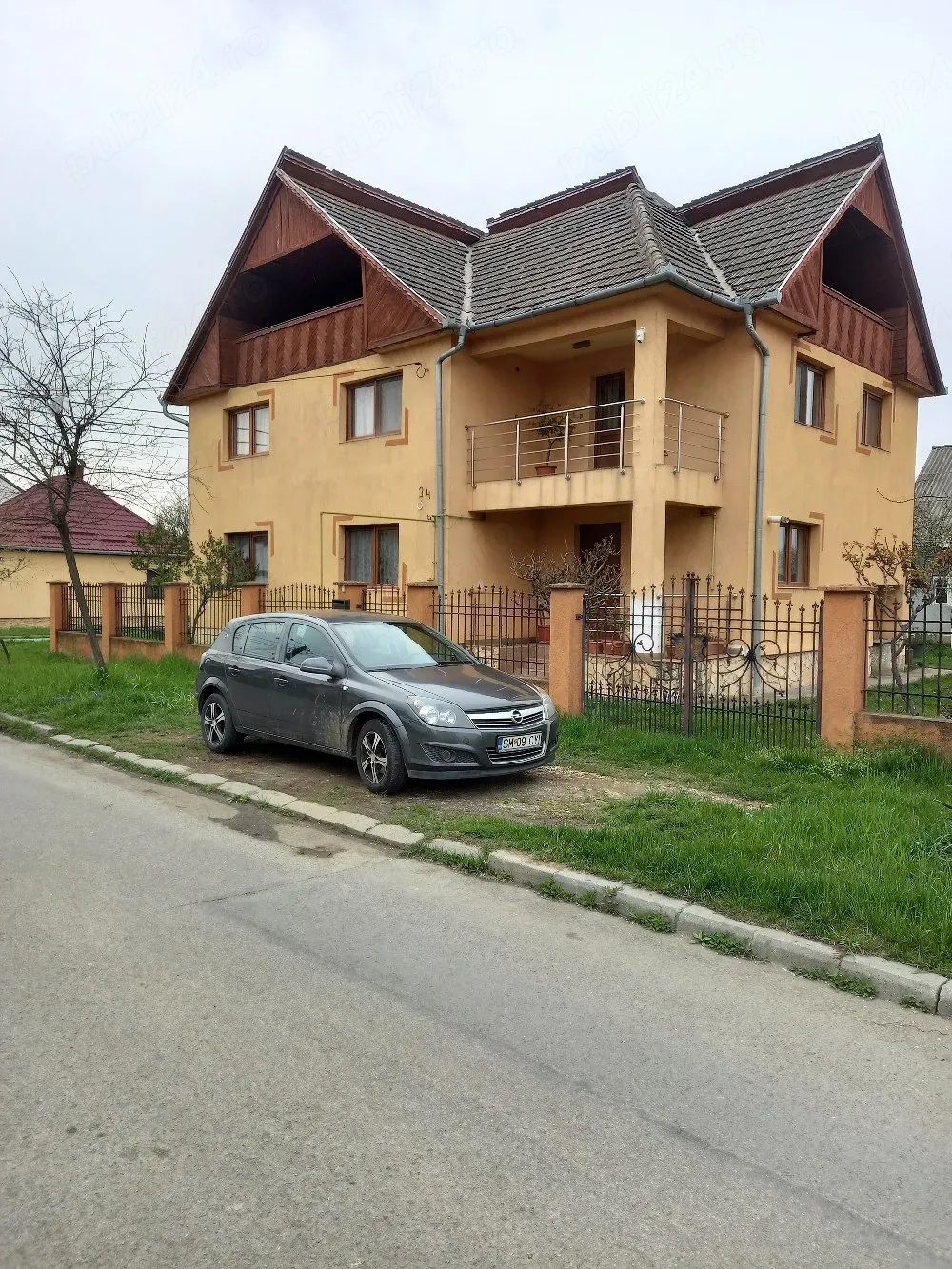 Vând casă cu etaj in Satu Mare - imagine 1