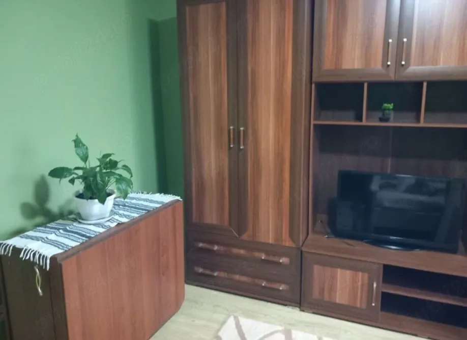 Închiriez garsonieră