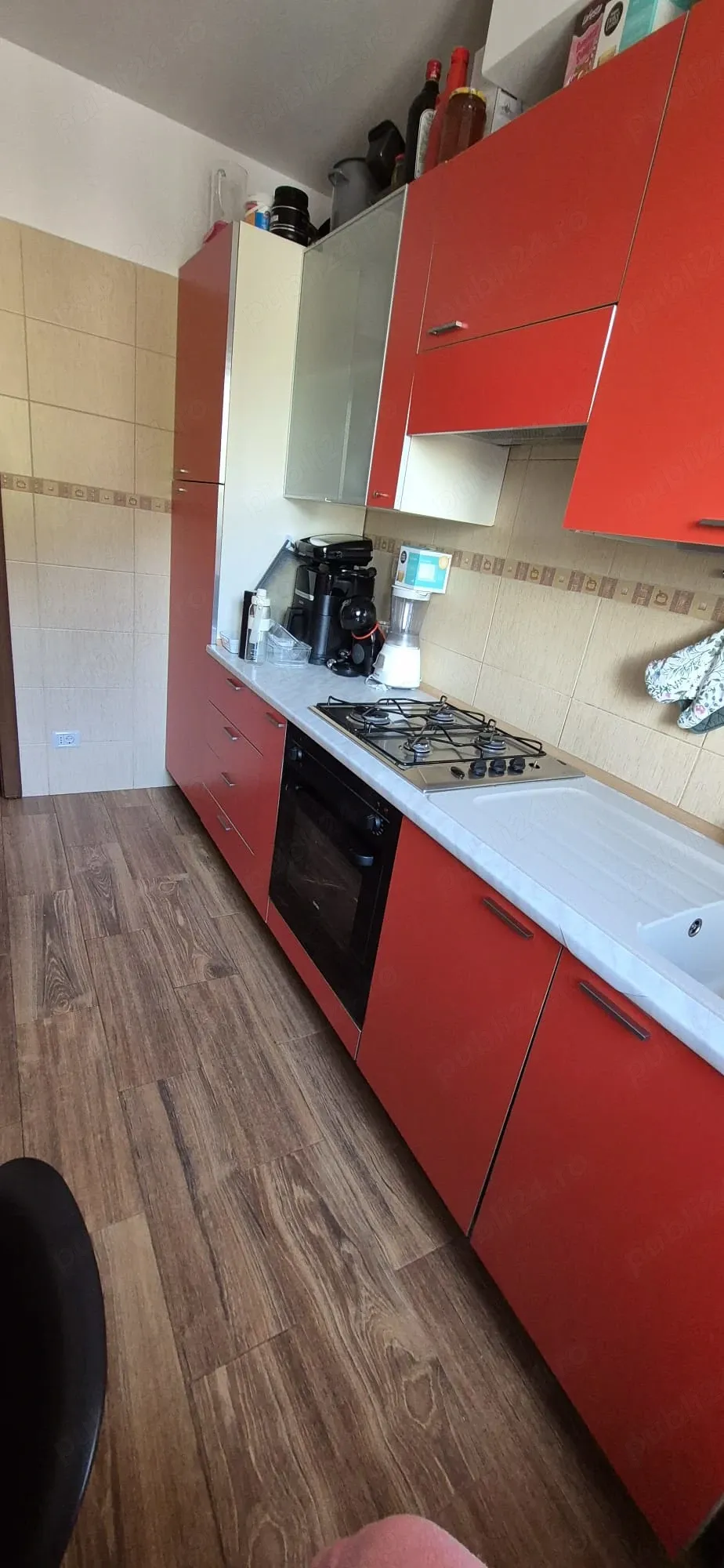 Proprietar 2 camere ultracentral renovat mobilat.