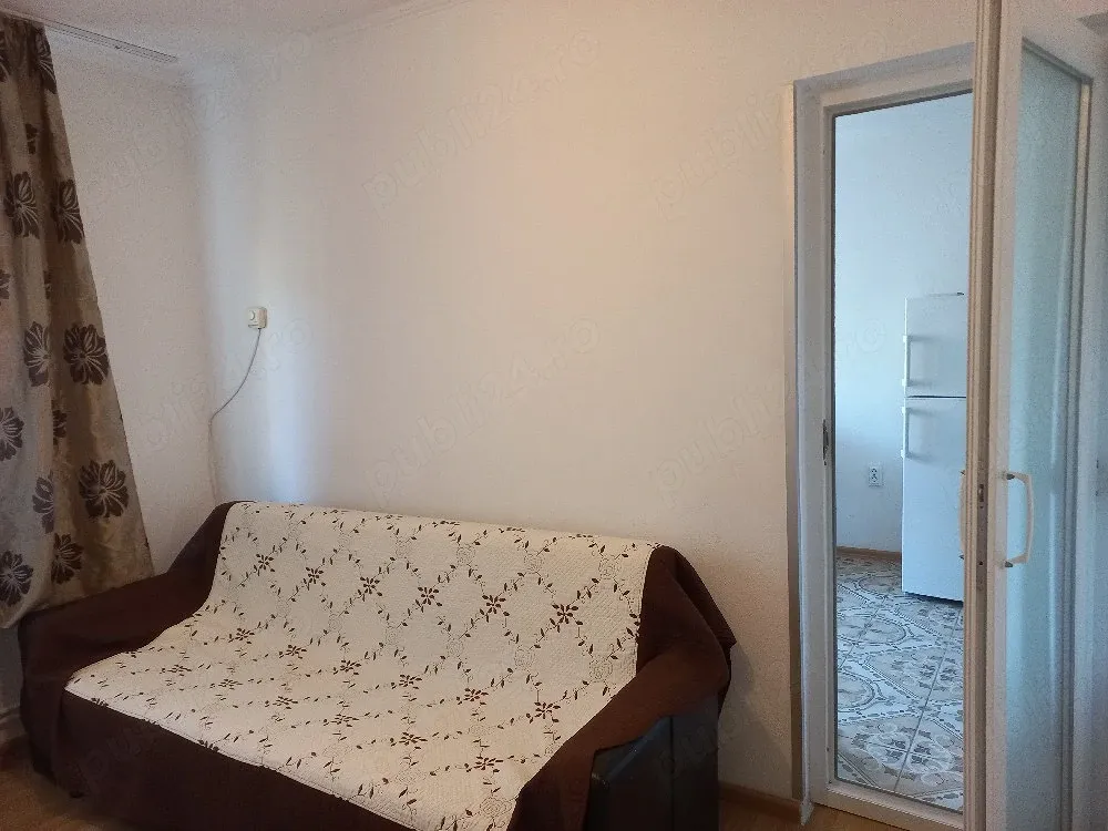 garsonieră de vânzare