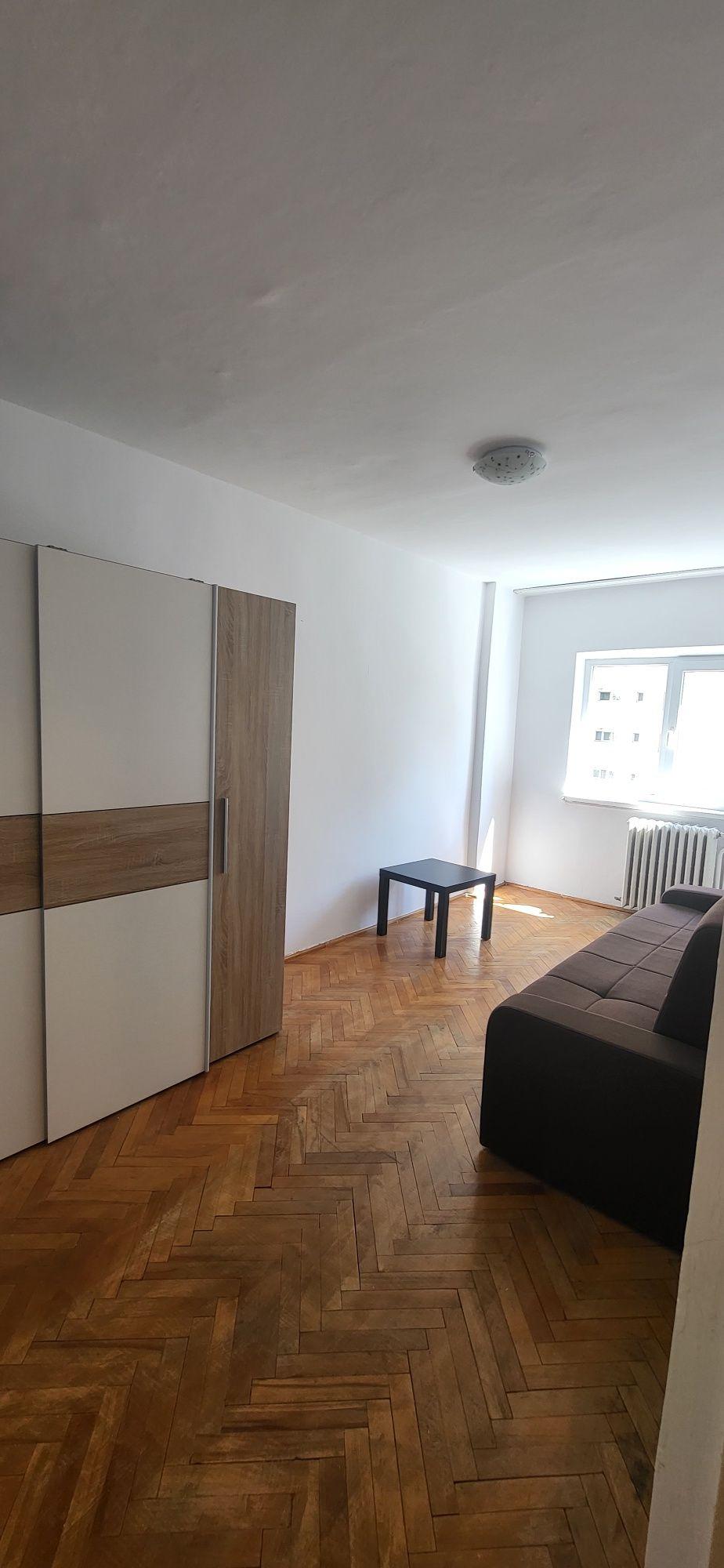Inchiriez apartament 2 camereCl Floresti