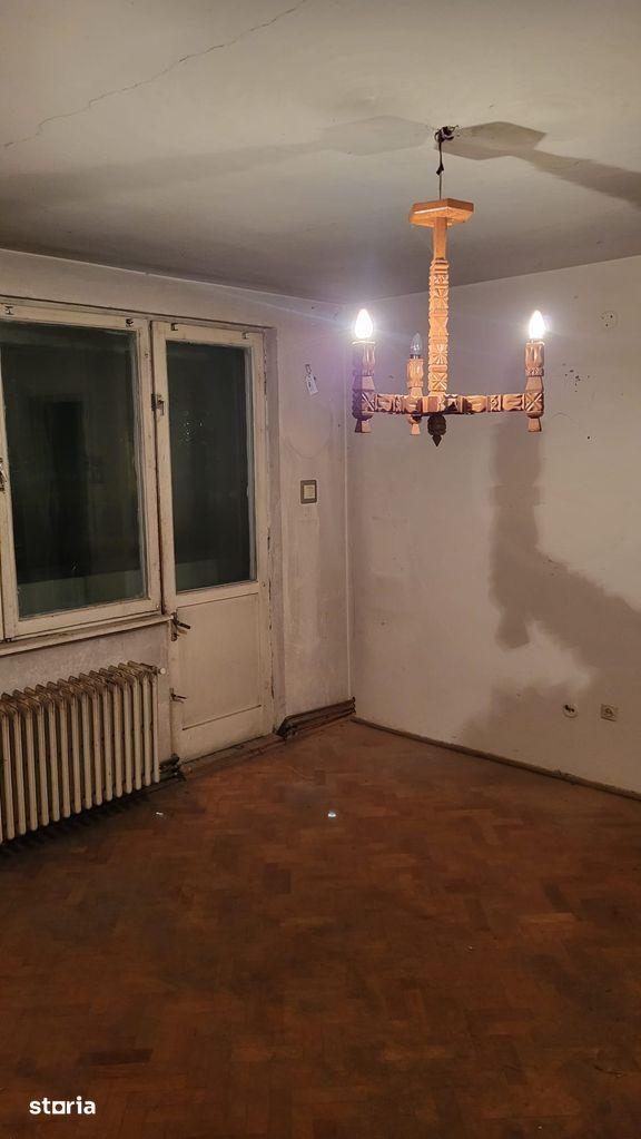 Apartament 3 camere cu 2 balcoane de vânzare în Tudor Vladimirescu - imagine 1