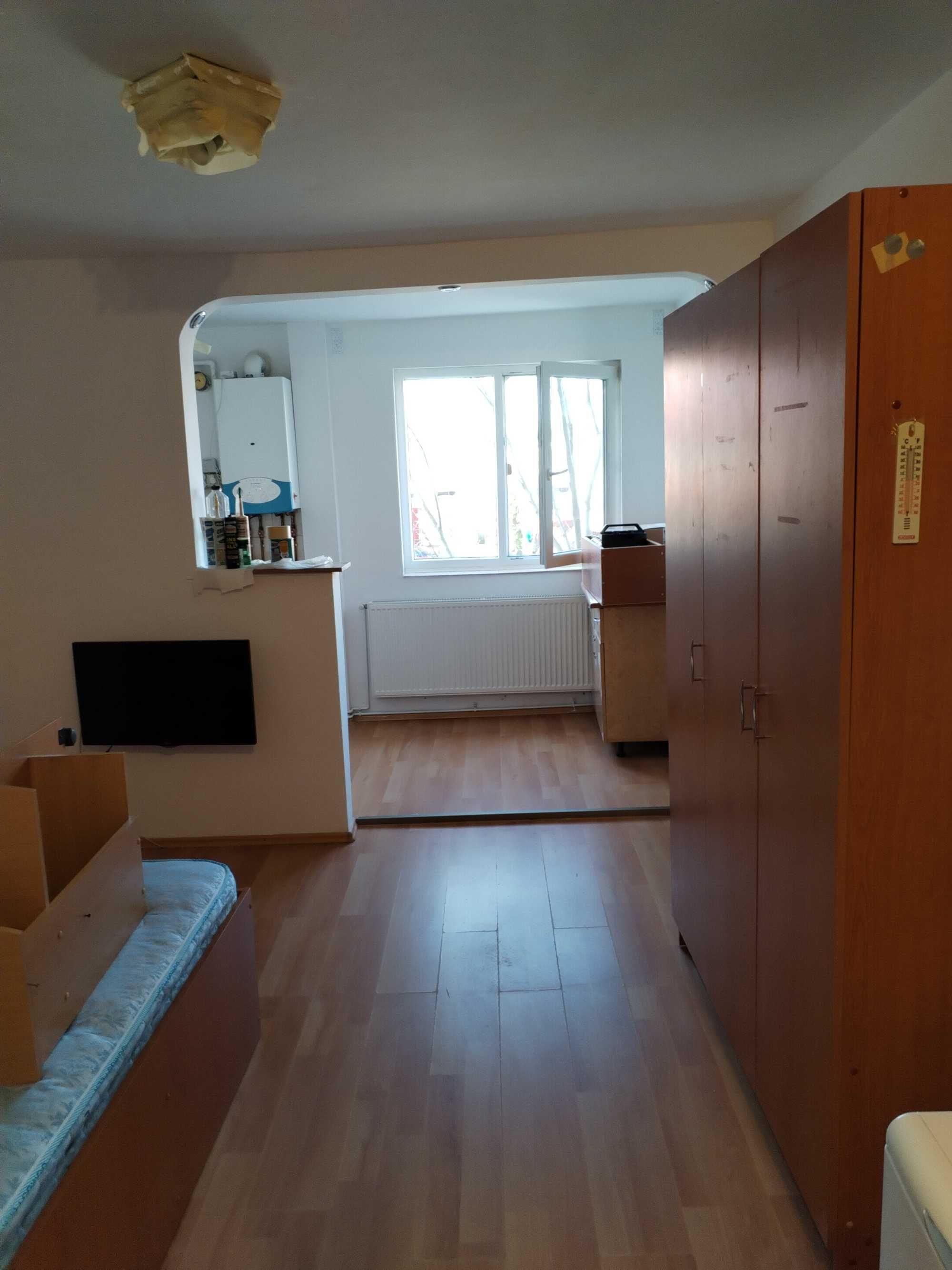 Vand Garsoniera Tractorul zona ideala