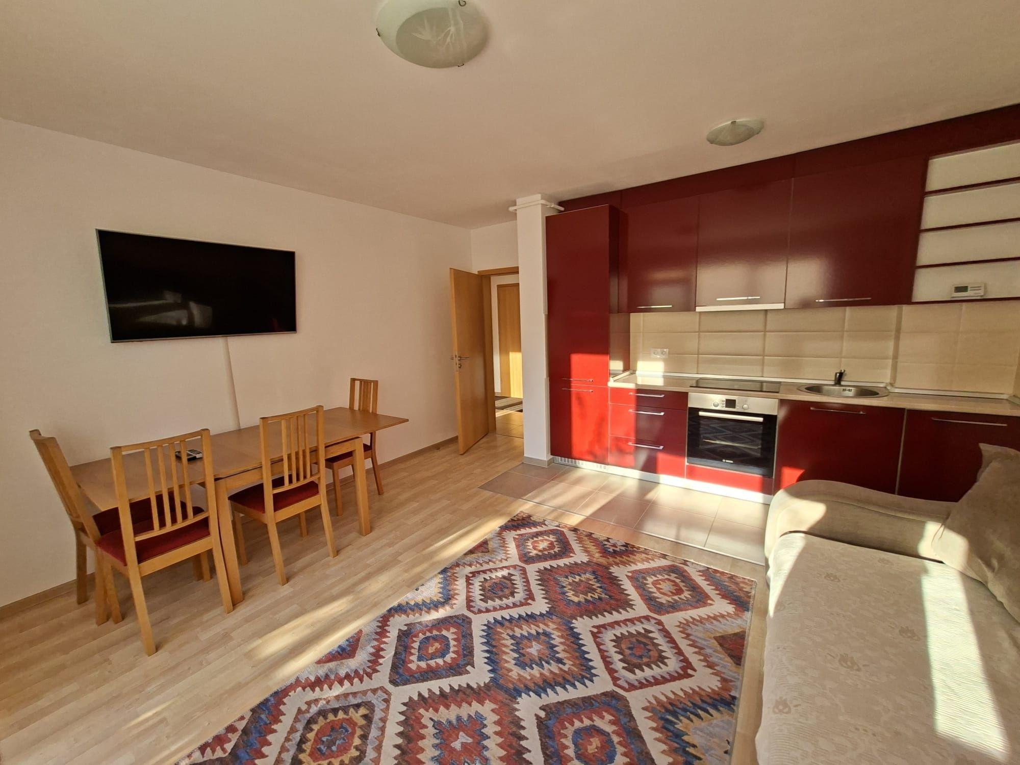 Inchiriez apartament 2 camere tip studio Avantgarden Tractoru
