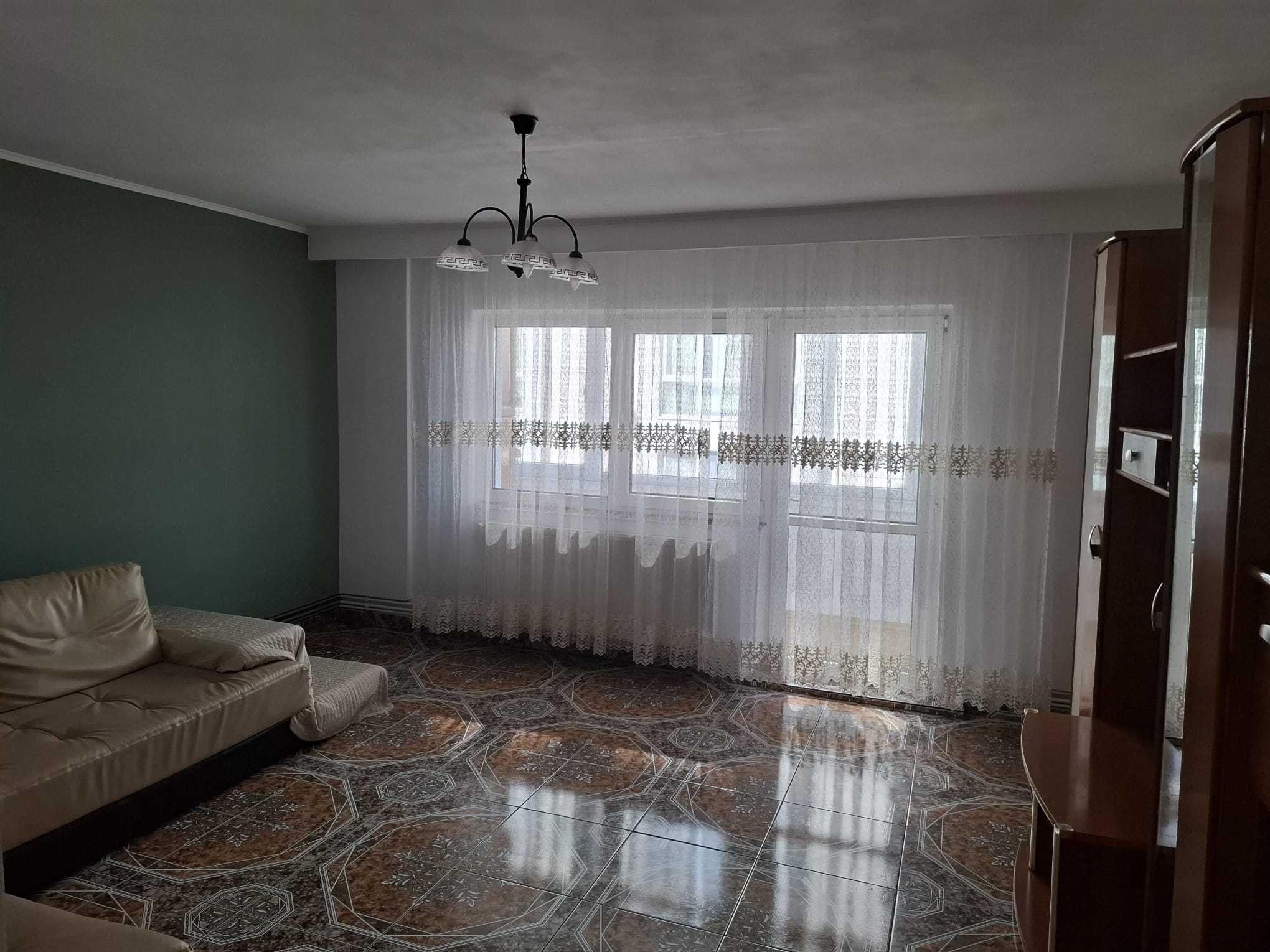 Inchiriere apartament 3 camere, Racadau